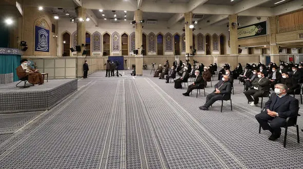 می‌توان برای همه مشکلات کشور راه‌حل علمی پیدا کرد/ مهاجرفرستی یعنی مأیوس کردن جوانان از آینده خیانت است