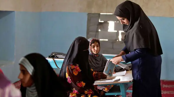 نهضت سوادآموزی منحل می‌شود