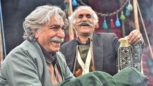 رونمایی از دختر باکلاس و خوش سیمای سیروس میمنت، کیوان سریال نون خ/ به نظرتون چقدر شبیه هم هستن؟+عکس