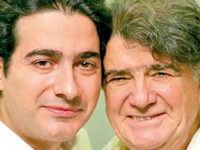 آواز احساسی و سوزناک همایون شجریان  که با غم و اندوه میخواند / ای پرچمت مارا کفن..!