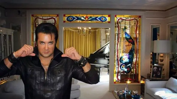 فیلم/ حسام نواب‌صفوی، بازیگر : خودم رو به زندگی لاکچری و سوسول بودن عادت ندادم! / در هر شرایطی می تونم زندگی کنم!