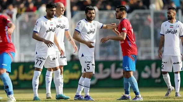 گل اول استقلال مقابل نساجی/ اشتباه جان‌ملکی و فرصت‌طلبی مطهری+فیلم