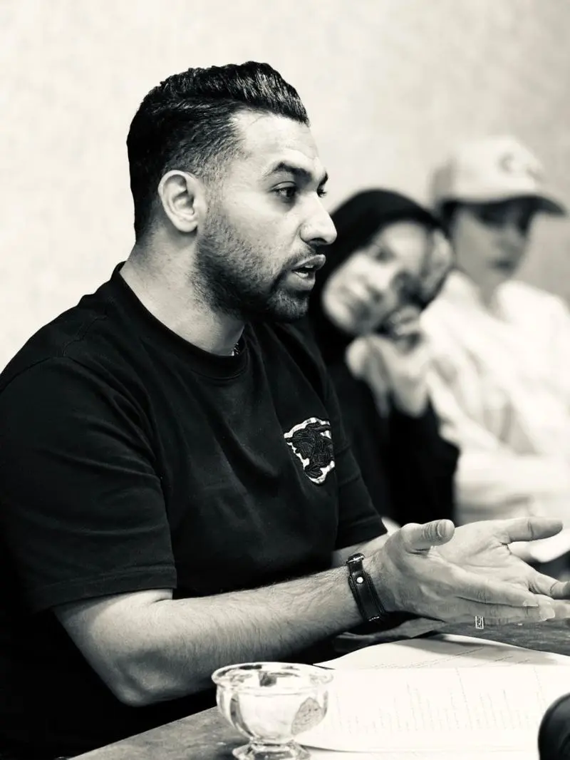 اجرای یک نمایش با بازی شراره رخام 