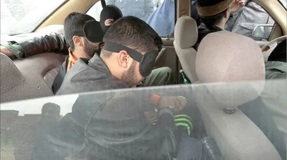 گفتگو با 2 جوان کم سن قبل از به دار آویخته شدن / می خواستیم ماجراجویی کنیم که ...