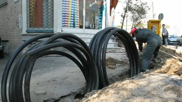 دستور رئیس‌جمهور برای حذف شرکت‌های پیمانکاری و تردید کارگران نسبت به اجرای آن
