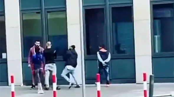 اینجا ایران نیست / فیلم تکاندهنده از یک زورگیری خیابانی + عکس