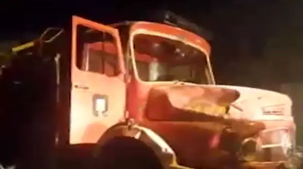 اغتشاشگران با ماشین آتش نشانی 2 بی گناه را در درود کشتند + فیلم 