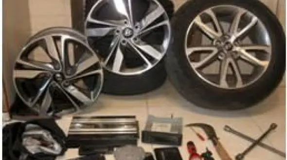 بازداشت سارقان خودرو در جنوب غرب تهران پس از تعقیب و گریز پلیس