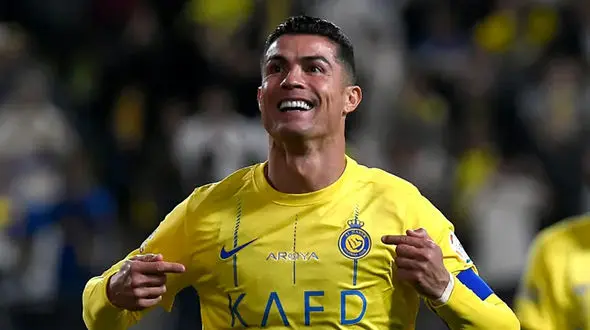 رونالدو چگونه 900 گل رسمی زد؟ / او کهکشانی است