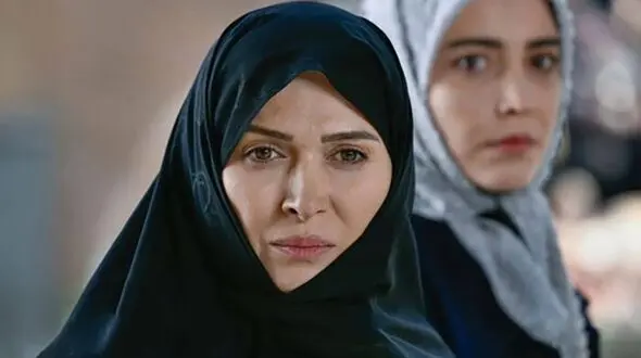 عکس‌های منتشر نشده خانم بازیگر نقش مادر طوبی ! / چقدر شیک و جذاب !