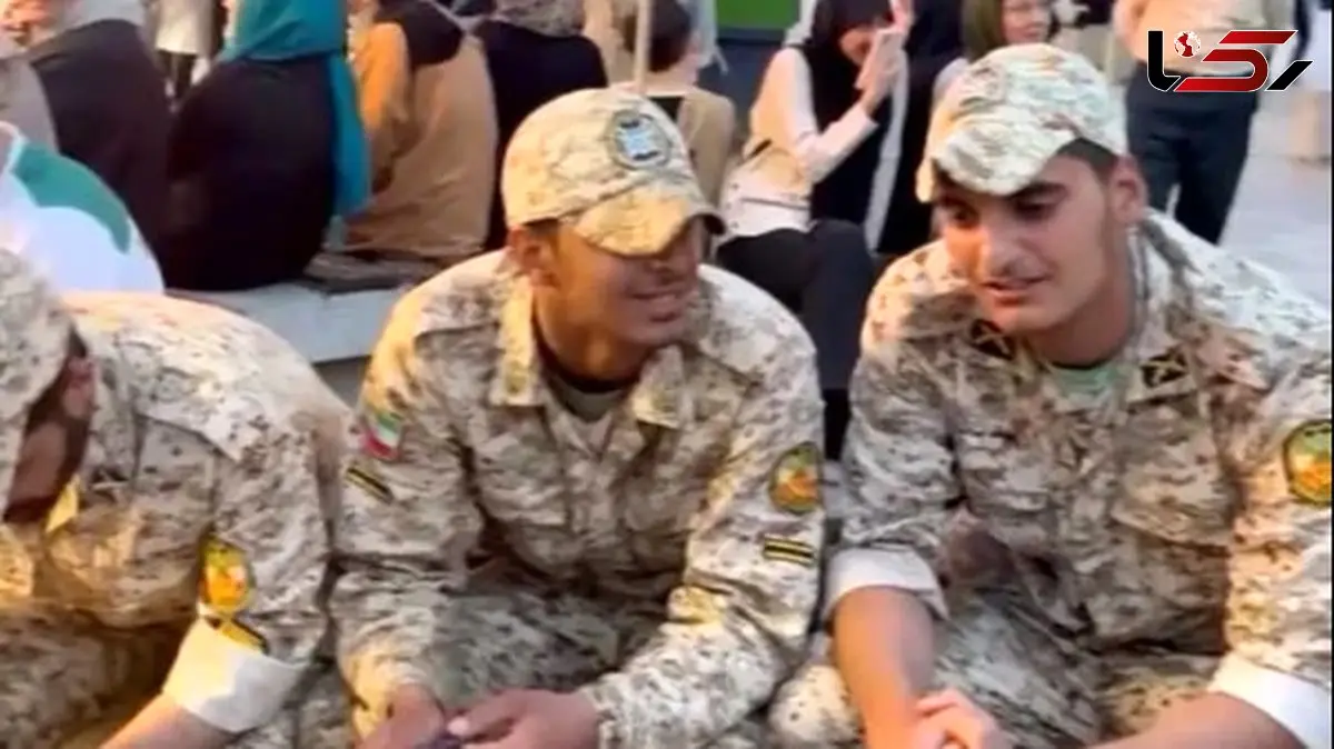 فیلم آواز اصیل / سربازای غیور کورد نشستن چنی تو نازی میخونن دلخراش ...