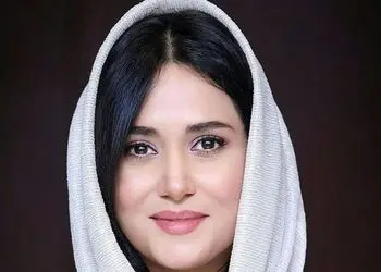 عکس / زیبایی وصف ناپذیر پریناز ایزدیار نسبت به فاحریه اوجن؟ / هم شباهت صددرصدی به بازیگر ترکیه ای هم زیباتر از ...