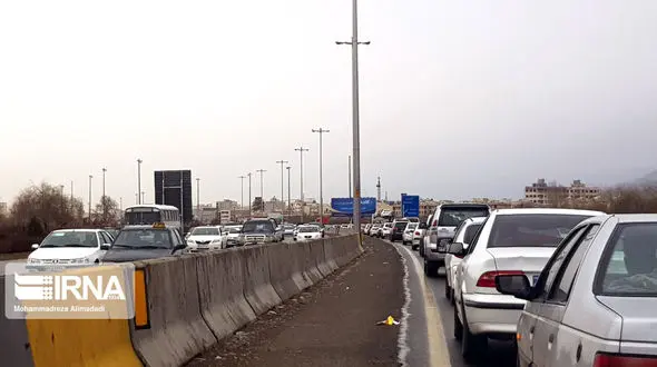 ترافیک سنگین در آزادراه های البرز/ جاده چالوس همچنان مسدود است