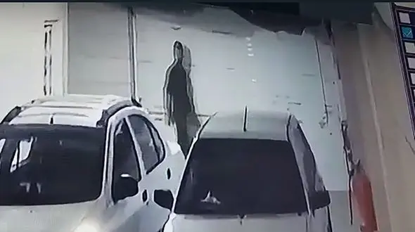 فیلم لحظه سرقت خونسردانه ! / این دزدان را می شناسید !