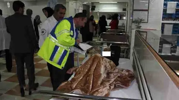 مسمومیت خانواده 5 نفره در قم با ذغال چوب