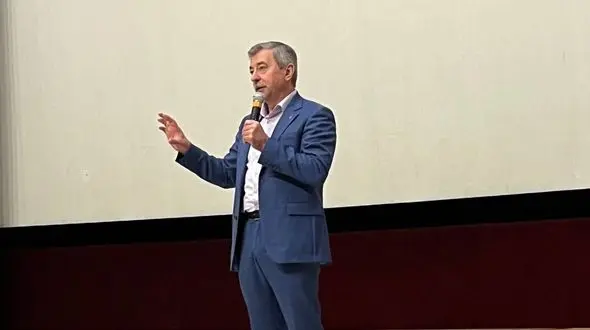 فضانورد روس به ایران آمد