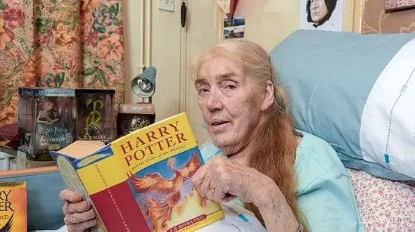 خاکسپاری با لباس هری پاتر 