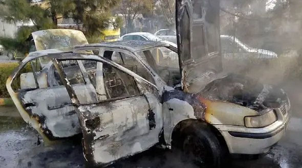 آتش‌سوزی پراید داخل پمپ بنزین در مشهد + فیلم