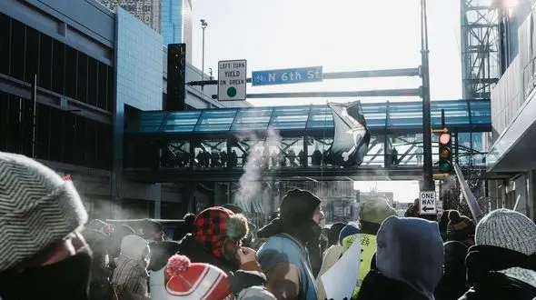 تظاهرات گسترده مردمی در مینیاپولیس در سرمای منفی24 درجه 