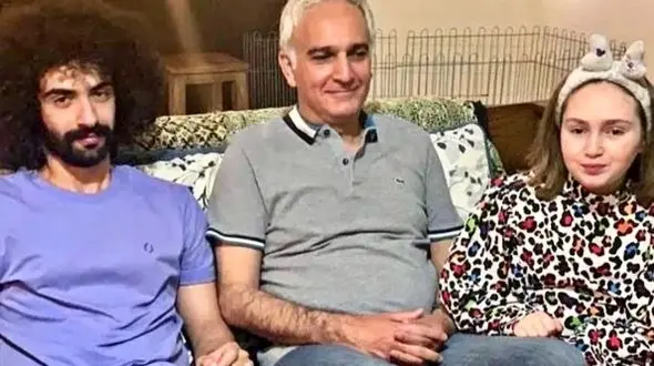 فیلم  آواز شاد رقص تاریخی و دراومده از بیژن بنفشه خواه جلو پژمان و زنش رویا تو عروسیشون