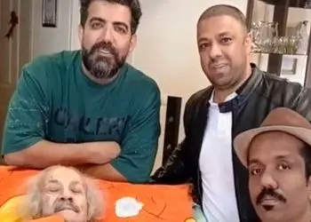 فیلم/نگاهی به چیدمان منزل دلباز و ایرانی سعید پیردوست زمانی که هنرمندان ایرانی به عیادتشان رفتند/ بوفه پر از بلور و کریستال، آشپزخانه مجهز، تخت مخصوص بیمارستان