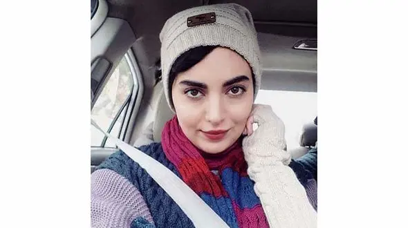 مهشید جوادی با پوششی جدید و خاص در حرم امام رضا (ع) + فیلم