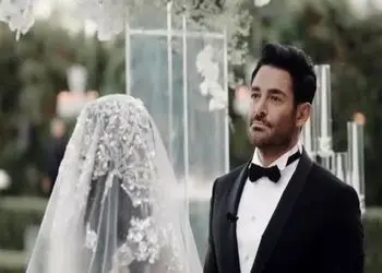 فیلم گلزار و آیسان در خیابان های تهران سوار بر ماشین لاکچریشان درحال گردش/ گلزار چه سریع غیرتی شد و...!