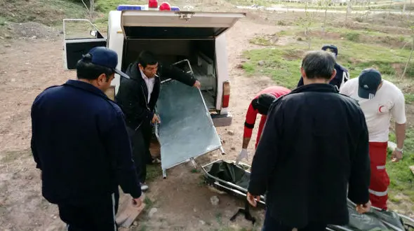 پیدا شدن جسد ناشناش در گل و لای ارتفاعات عون بن علی تبریز + عکس