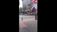 توریست های آب ندیده در خیابان شنا کردند !+فیلم