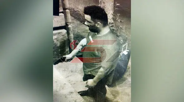 فیلم صحنه سرقت مسلحانه از زن تهرانی ! / این دزد مسلح را می شناسید ؟!  / به پلیس خبر دهید + عکس چهره باز