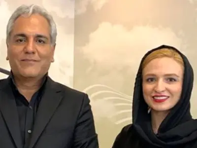 فیلم / مهران مدیری: رفتم مراسم ختم خانم گلاره عباسی زد به ماشینک له و اورده ...دیدم گریه میکنه گفتم اشکالی نداره ... اونم رفت ... بعدش  نشستم زدم توسرم ...