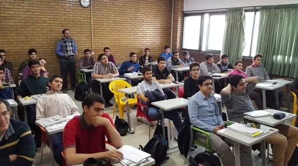 مدارس غیردولتی در برابر دولتی‌ها ۱۰ برابر رشد کرده است، روایت آمارها از شکاف آموزشی