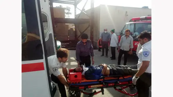 مرد سقوط کرده در کرمان از ارتفاع 9 متری نجات یافت 