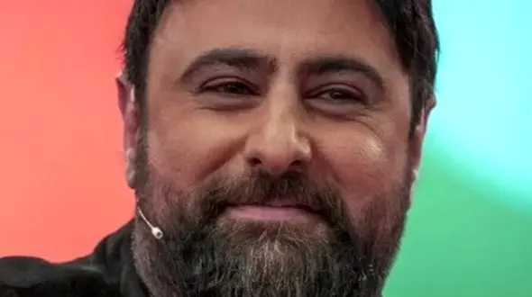 بیوگرافی محمد علیزاده خواننده‌ی مطرح پاپ کشورمان، همسر سارا منجزی پور+ عکس