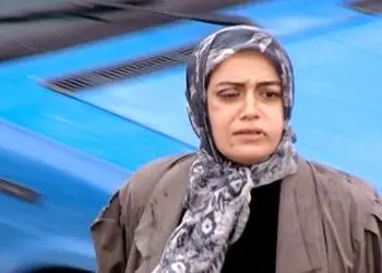 فیلم/ سکانس عبرت سریال آوای باران؛ گدایی الهام چرخنده، زیور بدجنس سریال با لباسهایی پاره و بدون کفش