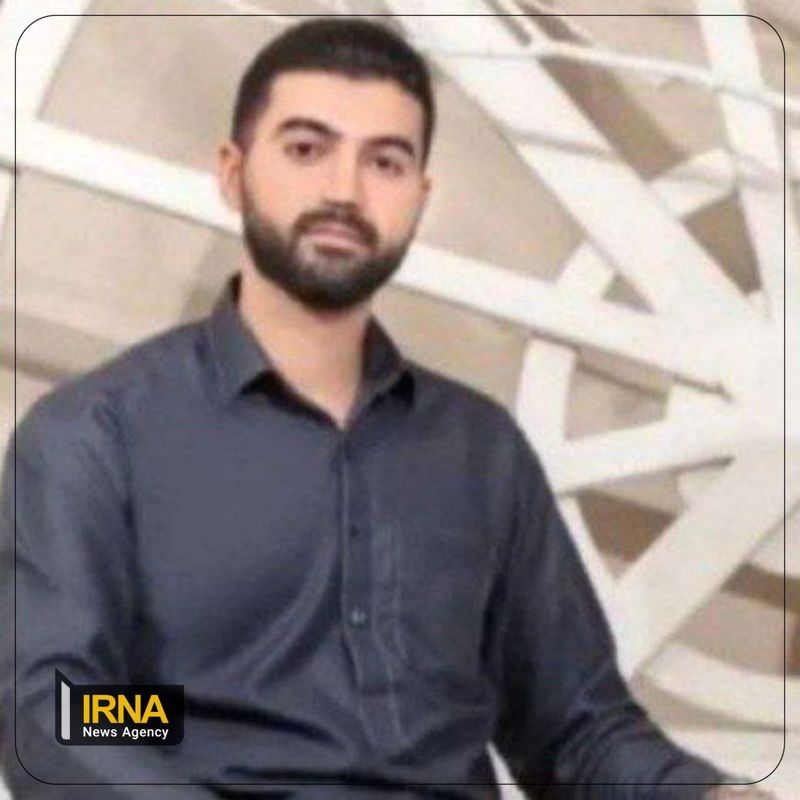 تصویر شهید استوار دوم بهزاد بارانی متولد سال ١٣٧۶ که ساعاتی پیش در عملیات تروریستی سیب سوران به شهادت رسید