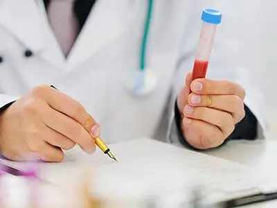 تشخیص زودهنگام آلزایمر با آزمایش خون؛ امیدوارکننده اما هنوز نه برای همه
