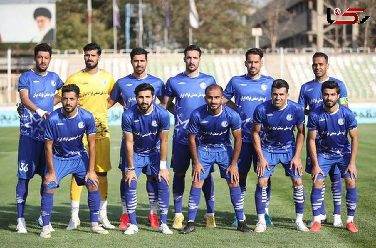 حمله قلبی نماینده فدراسیون فوتبال در بازی استقلال خوزستان