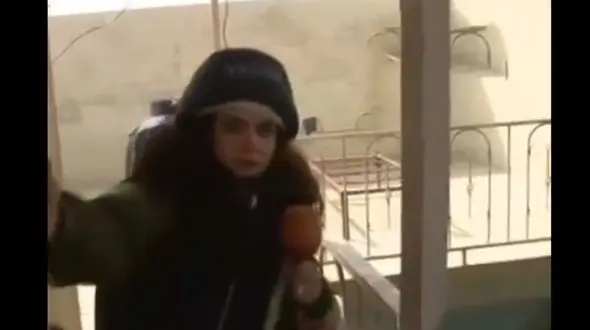 انفجار خودروی داعش نزدیک خانم خبرنگار+فیلم