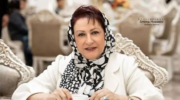 لایو مریم امیرجلالی با داماد مجازی اش مجید یاسر: بطری نوشابه رو نشون دادم تا فردا روزی نگید مریم امیرجلالی نجسی خورده+فیلم