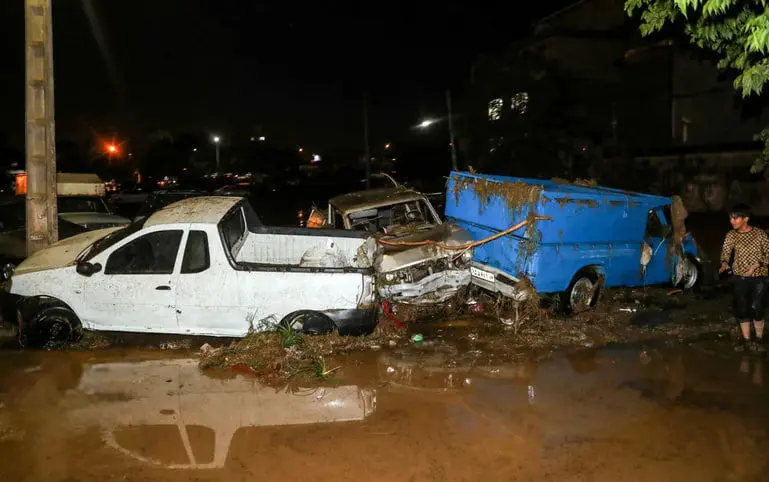 سیلاب در فارس جان ۴ نفر را گرفت / ۲۵ شهرستان درگیر بارندگی و آبگرفتگی