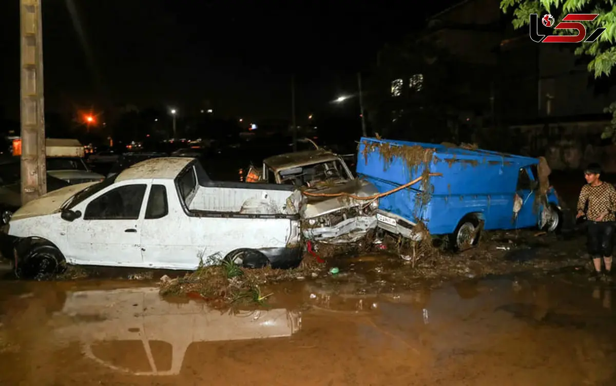 فیلم وقوع سیلاب بارش‌های سیل‌آسا این شهر را غافلگیر کرد / هم در هم پیچیدند