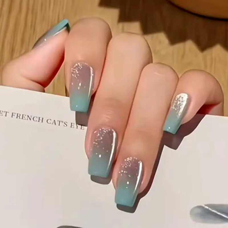 دیزاین ناخن زنانه آیس