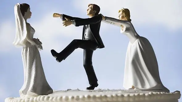 فیلم بی شرم ترین داماد جهان ! / 2 عروس همزمان آن هم خواهر !