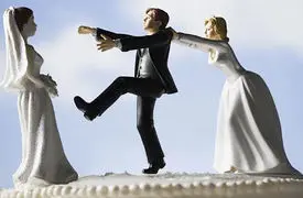 فیلم حیرت آور ازدواج اکبر با 2 معشوقه اش ! / دومین عروس یهویی وارد جشن ازدواج شد !