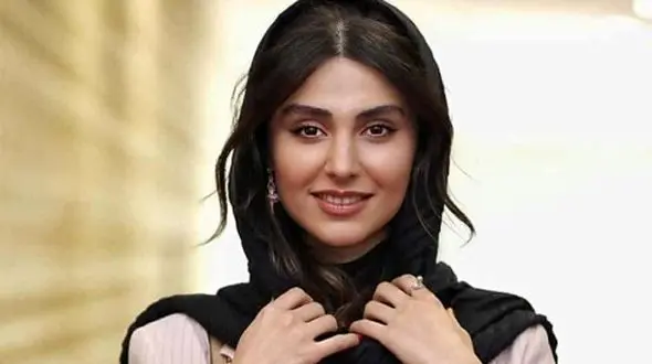 عاشقانه‌های خاص لاله مرزبان با خواهر همسان خود / انگار دوقلو هستن! لاله و لادن باشه