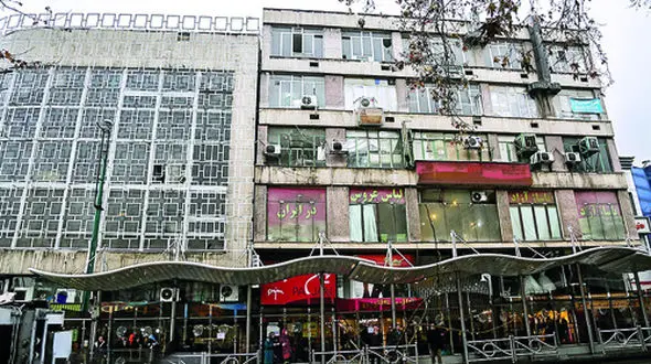 دراکولا از تهران می‌رود! + عکس