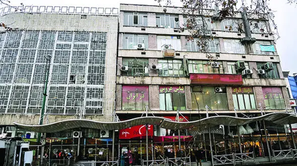 دراکولا از تهران می‌رود! + عکس