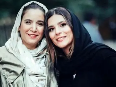 عکس وایرال شده از سحر دولتشاهی و ستاره پسیانی در پیاده روی سر صبحی در پارک / استایل های راحتی و صمیمیت دیده نشده