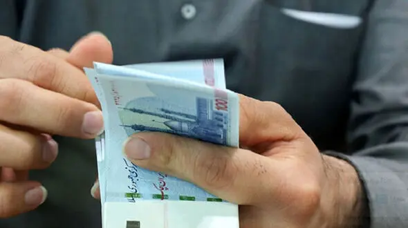 دستمزد کارگران تنها کفاف ۸ روز از ماه را می‌دهد
